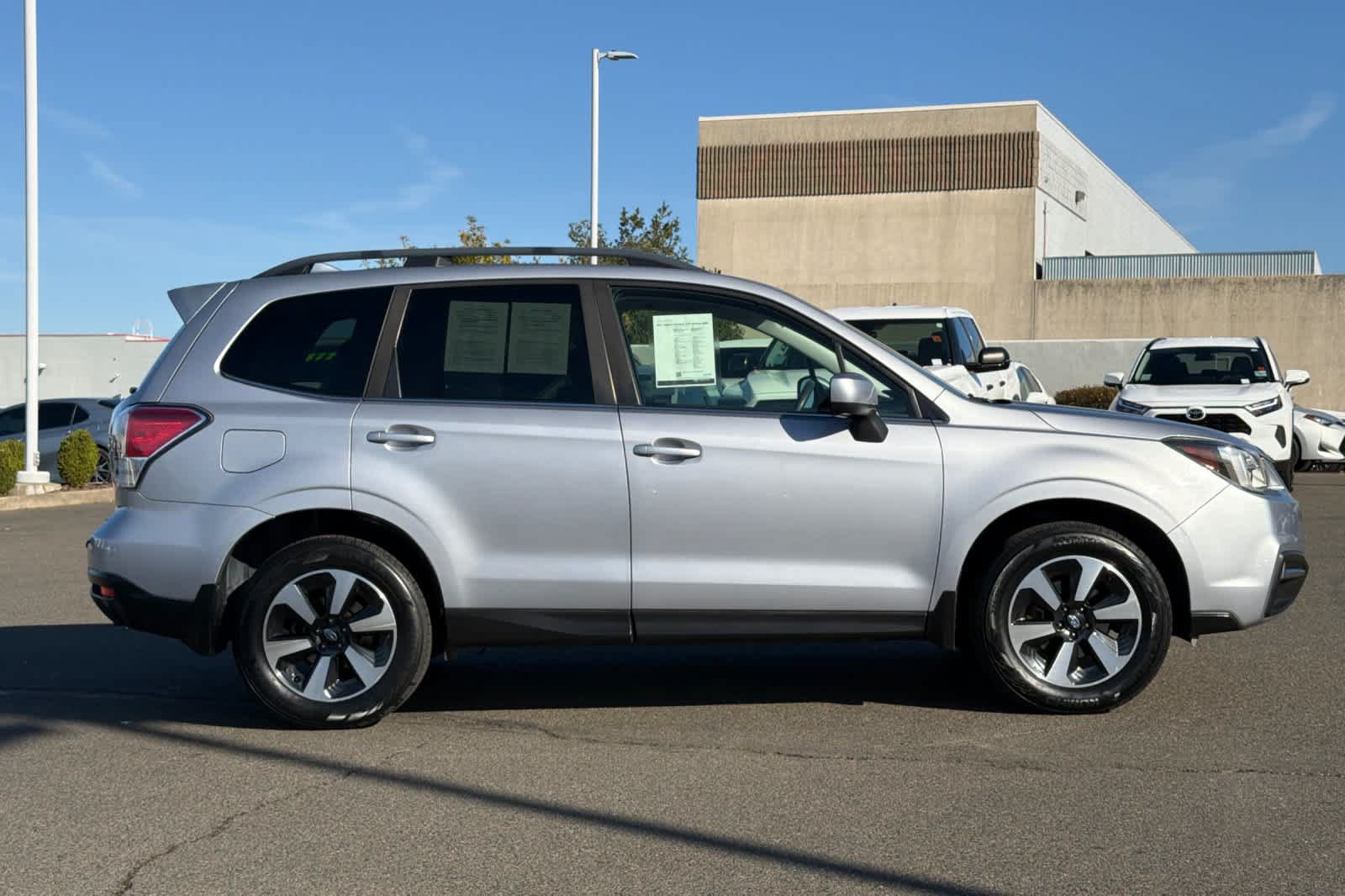 Used 2017 Subaru Forester 2.5i Limited w/ Protection Package #2 AWD/4WD image 6