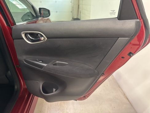 Used 2013 Nissan Sentra SR w/ Driver Pkg image 32