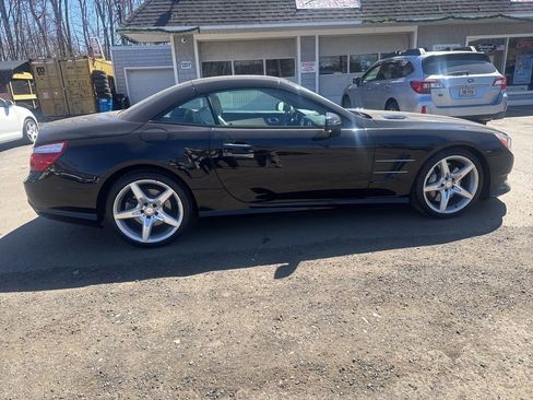 Used 2014 Mercedes-Benz SL 550 image 11