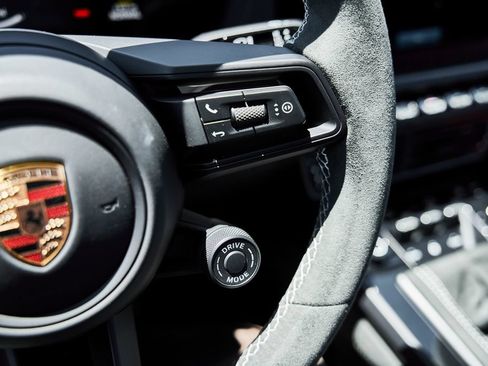 Used 2025 Porsche 911 GT3 w/ Weissach Package RWD image 60