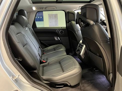 Used 2019 Land Rover Range Rover Sport HSE AWD/4WD image 27
