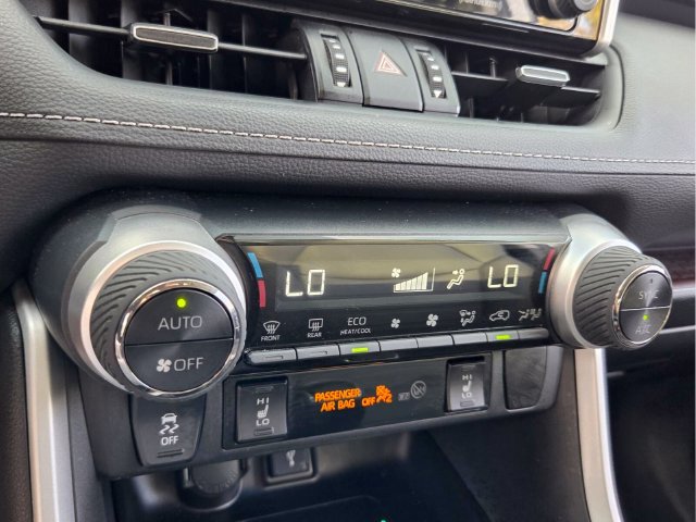 Used 2021 Toyota RAV4 Limited AWD/4WD image 26