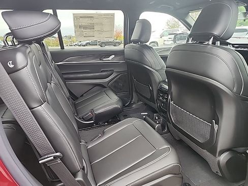 New 2025 Jeep Grand Cherokee L Limited w/ Trailer Tow Package image 14