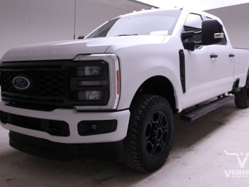 Used 2023 Ford F250 XL w/ STX Appearance Package image 1