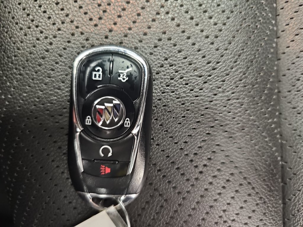 Used 2022 Buick Encore GX Essence w/ Experience Buick Package AWD/4WD image 42