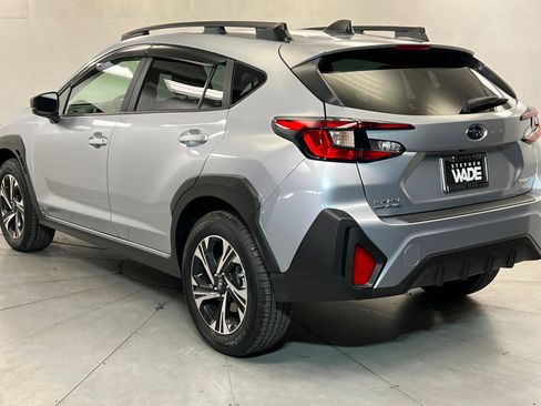 Used 2025 Subaru Crosstrek 2.0i Premium AWD/4WD image 3