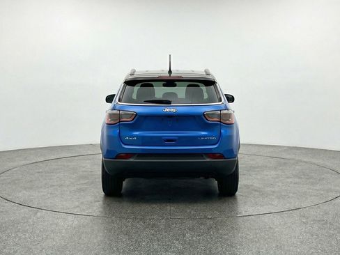 Used 2025 Jeep Compass Limited image 7