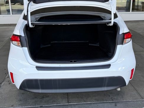 Certified 2025 Toyota Corolla LE image 15