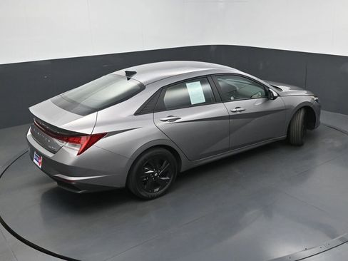 Used 2023 Hyundai Elantra Blue FWD image 32