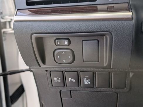 Used 2017 Lexus ES 350 w/ Luxury Package FWD image 24