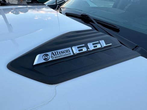 Used 2024 Chevrolet Silverado 2500 Custom w/ Custom Value Package image 27