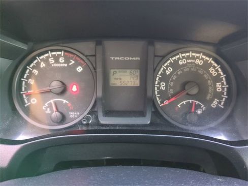 Used 2017 Toyota Tacoma SR image 24