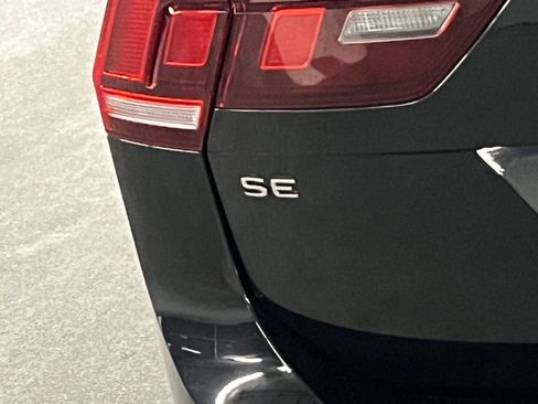 Used 2024 Volkswagen Tiguan SE R-Line image 36