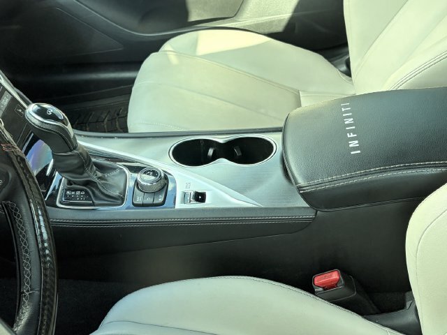 Used 2018 INFINITI Q60 3.0t Luxe w/ Sensory Package 3.0T Luxe RWD image 6