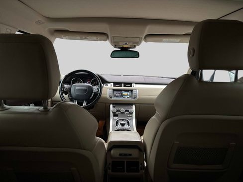 Used 2017 Land Rover Range Rover Evoque SE image 15