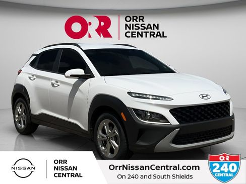 Used 2023 Hyundai Kona SEL w/ Cargo Package FWD image 3