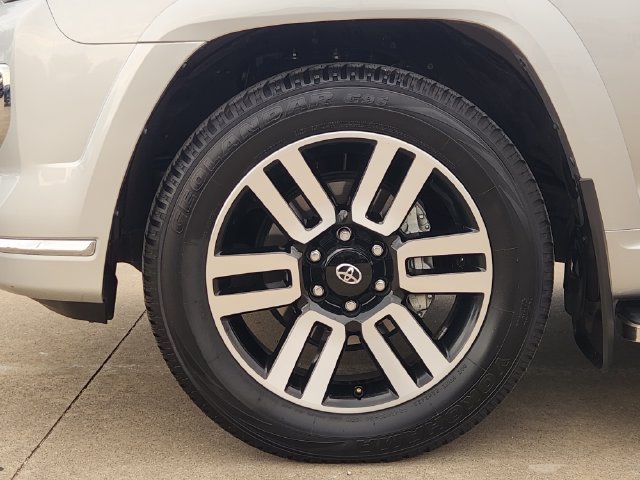 Used 2023 Toyota 4Runner Limited RWD image 8