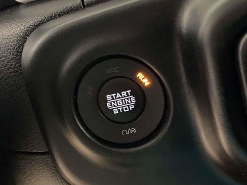 Used 2021 Jeep Wrangler Unlimited Islander image 23