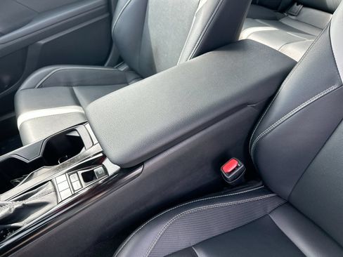 Used 2025 Toyota Camry SE FWD image 20