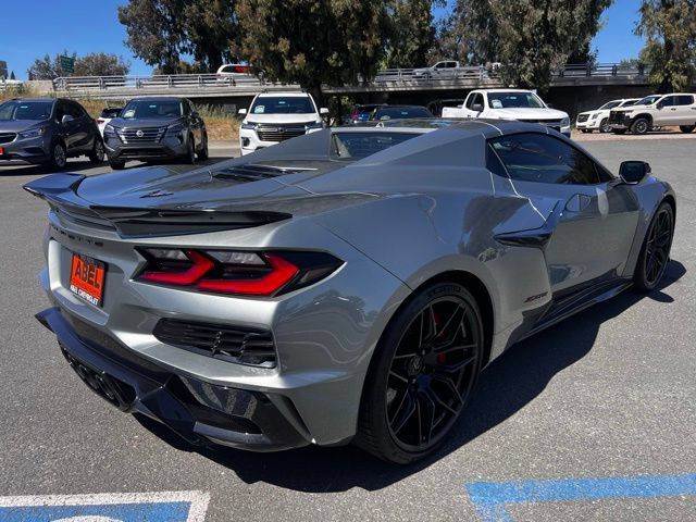 Used 2024 Chevrolet Corvette Z06 RWD image 10