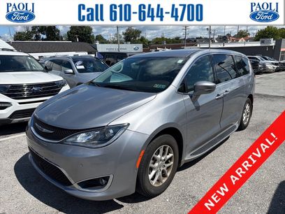 Used 2020 Chrysler Pacifica Touring w/ Advanced Safetytec Group