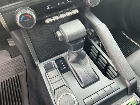 Used 2025 Toyota Tacoma SR5 RWD image 26