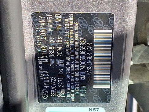 Used 2024 Hyundai Elantra Limited image 23