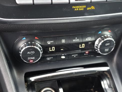 Used 2018 Mercedes-Benz CLA 250 image 21