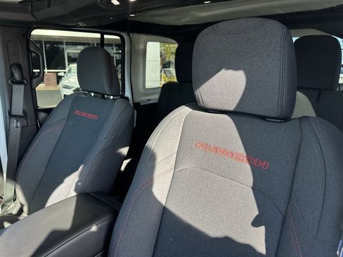 Used 2024 Jeep Wrangler Unlimited Rubicon image 13