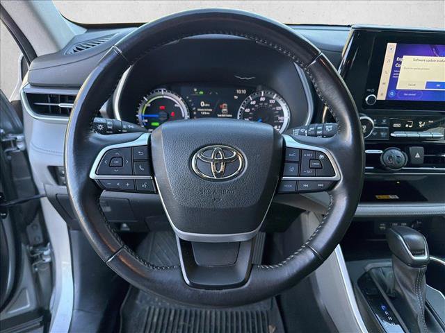 Used 2023 Toyota Highlander XLE FWD image 13