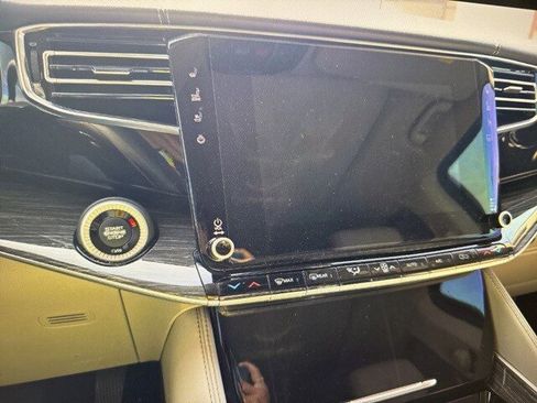 Used 2022 Jeep Wagoneer Series II w/ Premium Group I image 9