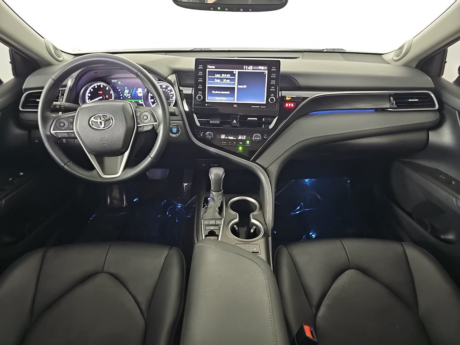 Used 2022 Toyota Camry XLE FWD image 11