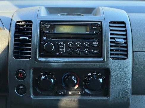 Used 2007 Nissan Pathfinder SE image 23