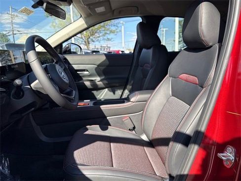 New 2026 Nissan Kicks SR w/ Cold Weather Package image 11