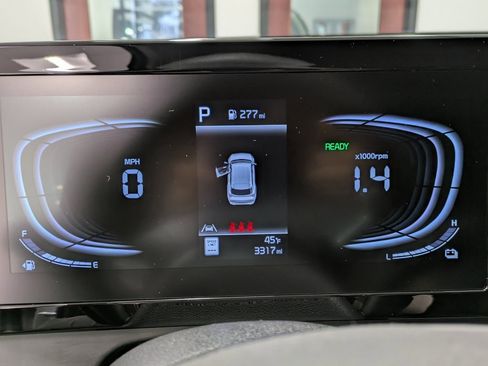 Used 2025 Kia Sportage LX image 14