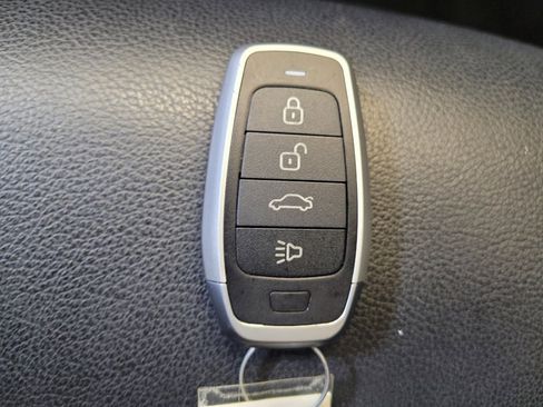 Used 2019 Nissan Altima 2.5 SR w/ SR Premium Package AWD/4WD image 32