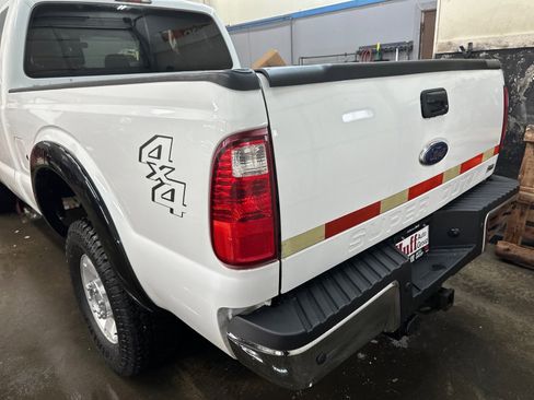 Used 2011 Ford F250 XLT w/ Snow Plow Prep Pkg image 5
