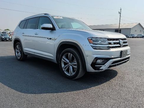Used 2019 Volkswagen Atlas SEL R-Line AWD/4WD image 2