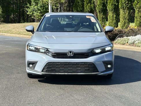 Used 2023 Honda Civic Touring image 3