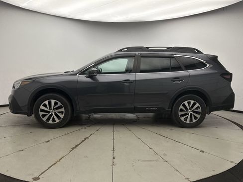 Used 2022 Subaru Outback Premium image 2