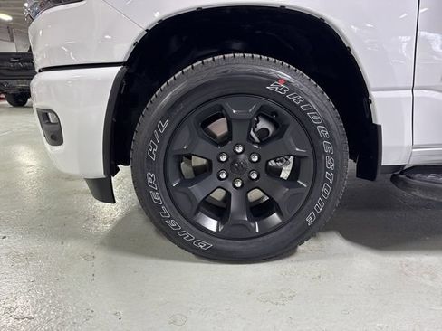 New 2026 RAM 1500 Express AWD/4WD image 12