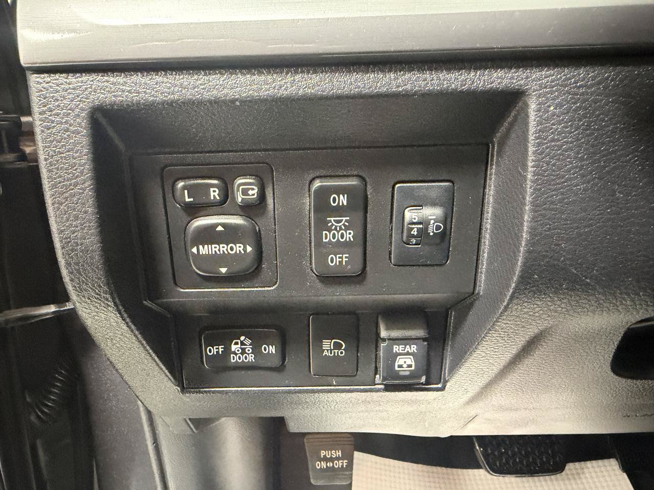 Used 2020 Toyota Tundra Platinum AWD/4WD image 19