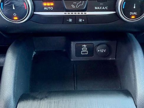 Used 2025 Ford Escape ST-Line AWD/4WD image 27