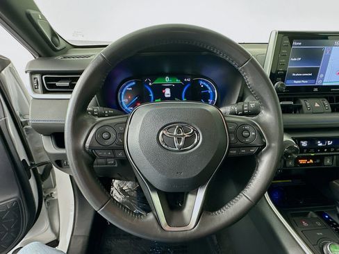 Used 2019 Toyota RAV4 XSE image 11