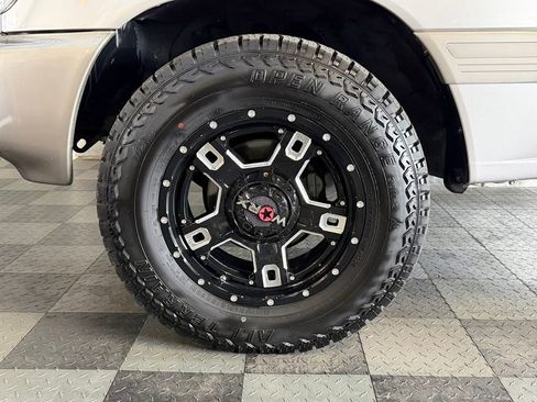 Used 2000 Toyota Land Cruiser AWD/4WD image 32