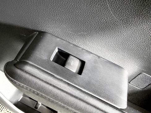 Used 2021 Toyota Highlander XLE image 44