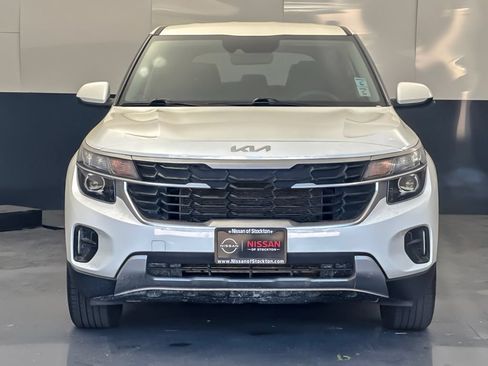 Used 2024 Kia Seltos LX AWD/4WD image 8