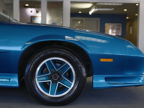 Used 1991 Chevrolet Camaro RS image 17