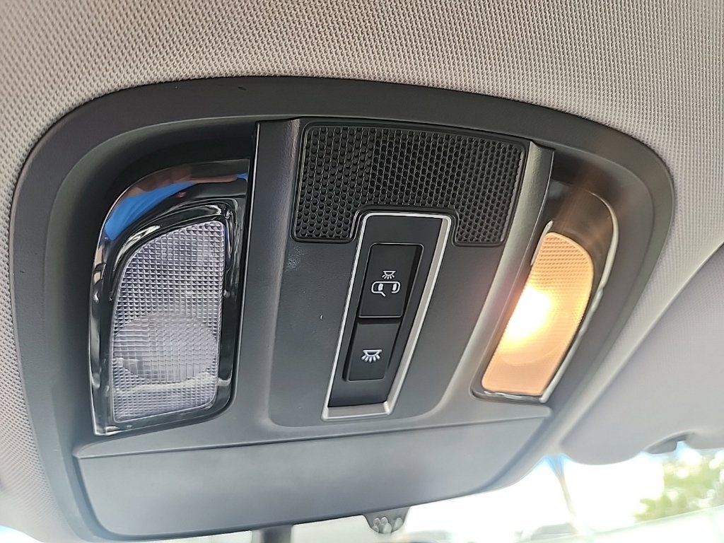 Used 2017 Kia Sorento EX FWD image 25