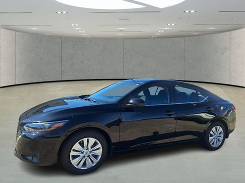 Used 2025 Nissan Sentra S image 1